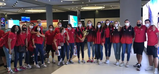 Balkan şampiyonu Türk Hava Yolları Kadın Voleybol Takımı yurda döndü