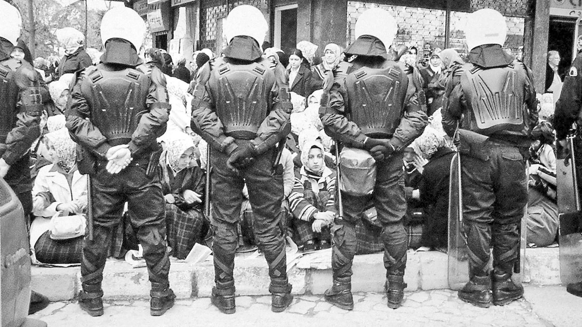 Milli iradeye kurulan hain pusu! Kardeşliğe operasyon "28 Şubat"