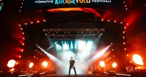 Vanlılar müziğe doydu