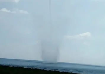 Son dakika: Antalya'da hortum! Kıyıya ulaşmadan kayboldu