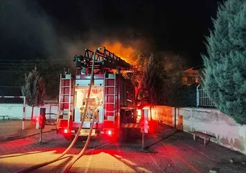 Hisarcık'ta ahşap ev yangını