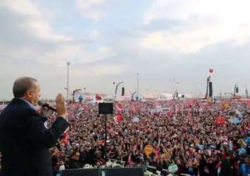 Kararsız seçmenlerin yönü AK Parti! İşte anketlerden gelen dikkat çeken sonuçlar