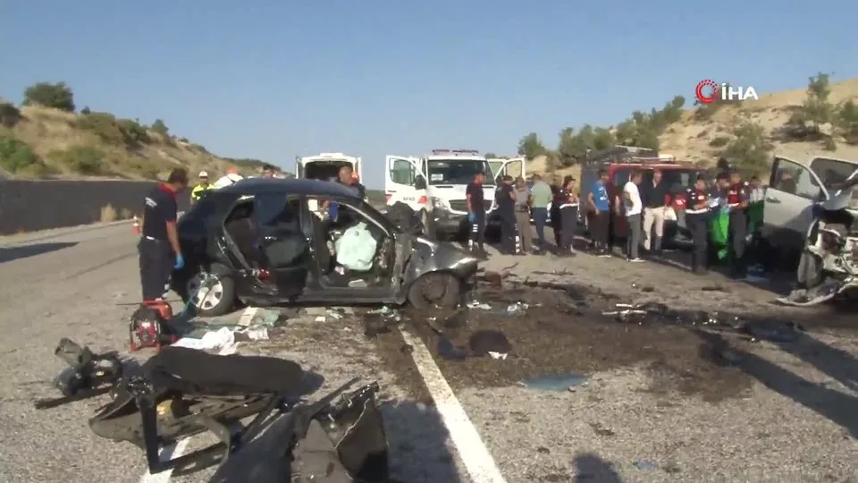Adıyaman’da iki araç çarpıştı: 4 kişi öldü
