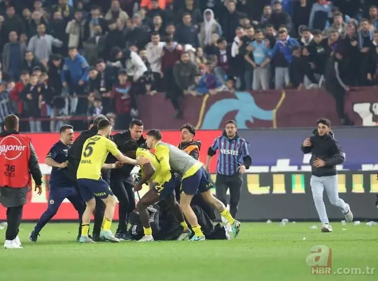 Fenerbahçeli Oosterwolde'den Trabzonspor taraftarına çirkin el hareketi! Olayların fitilini ateşledi 20