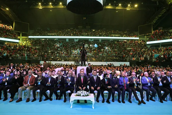 Başkan Recep Tayyip Erdoğan’dan 2023 mesajı: Muhafazakar devrimcilerle 2023’ü de bitireceğiz