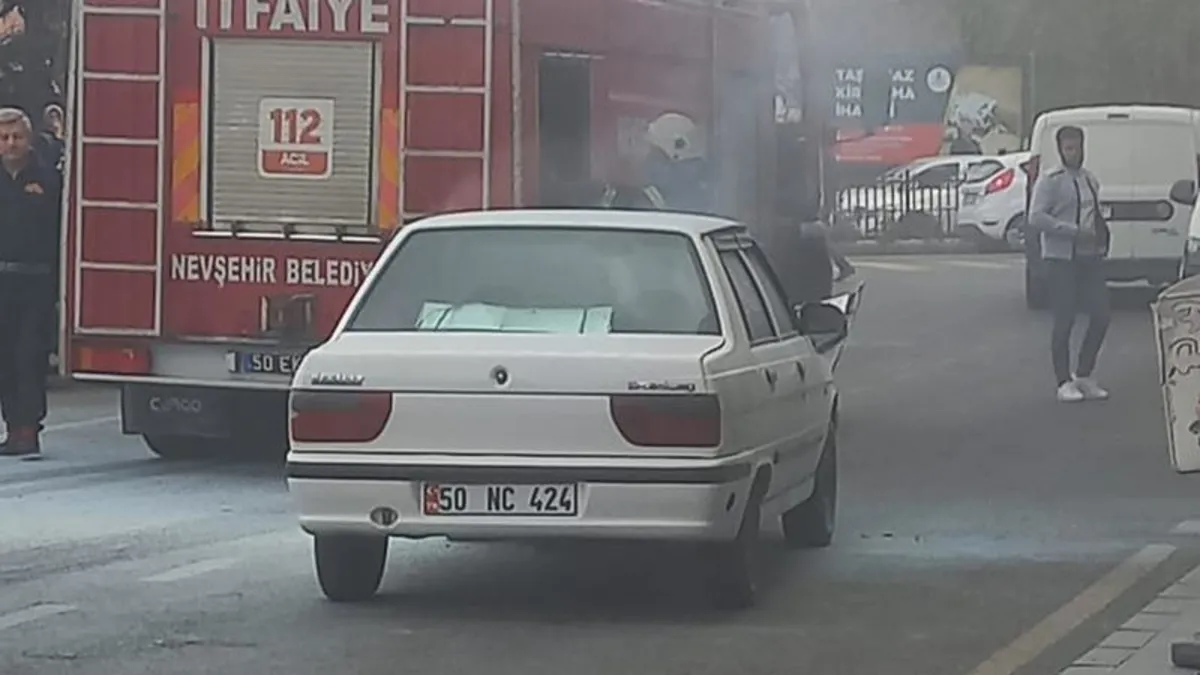 Nevşehir'de park halindeki araç alev alev yandı!