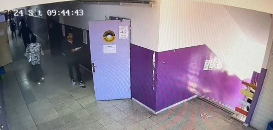 yksde-yapay-zekali-kopyada-yeni-goruntuler-okuldaki-guvenlik-kamerasi-ile-o-anlar-ortaya-cikti-1718225626957.jpg YKS'de yapay zekalı kopyada yeni görüntüler! Okuldaki güvenlik kamerası ile o anlar ortaya çıktı - 1
