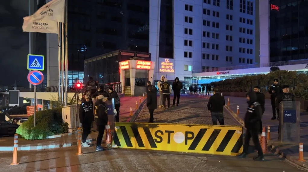 Ataşehir Belediyesi'ne operasyon: 18 gözaltı