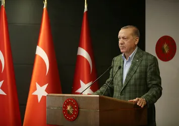 Başkan Erdoğan'dan gençlere önemli mesaj: Her alanda yanınızda olmaya devam edeceğiz