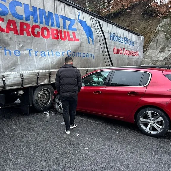 Bolu Dağı Tüneli çıkışında kaza! Çalışma sonrası yol trafiğe açıldı