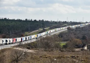 Sınırda 20 kilometrelik tır kuyruğu! Şoförler Bulgaristan'a isyan etti