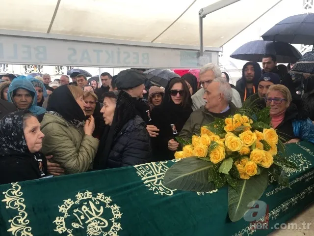 Ünlü şarkıcı Yaşar Gaga son yolculuğuna uğurlandı 15