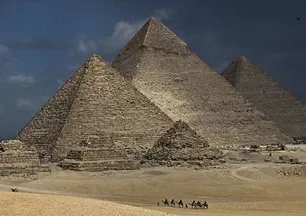 1200 metre derinlikte büyük sır! Piramitlerin altında yeni yapılar tespit edildi