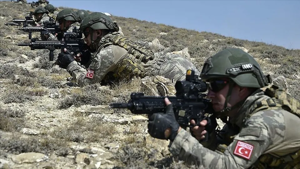 Bordo Bereliler Azerbaycan’da! Gövde gösterisi