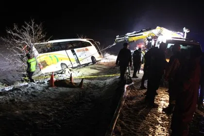 Kayseri’de yolcu otobüsü şarampole devrildi! Ölü ve yaralılar var