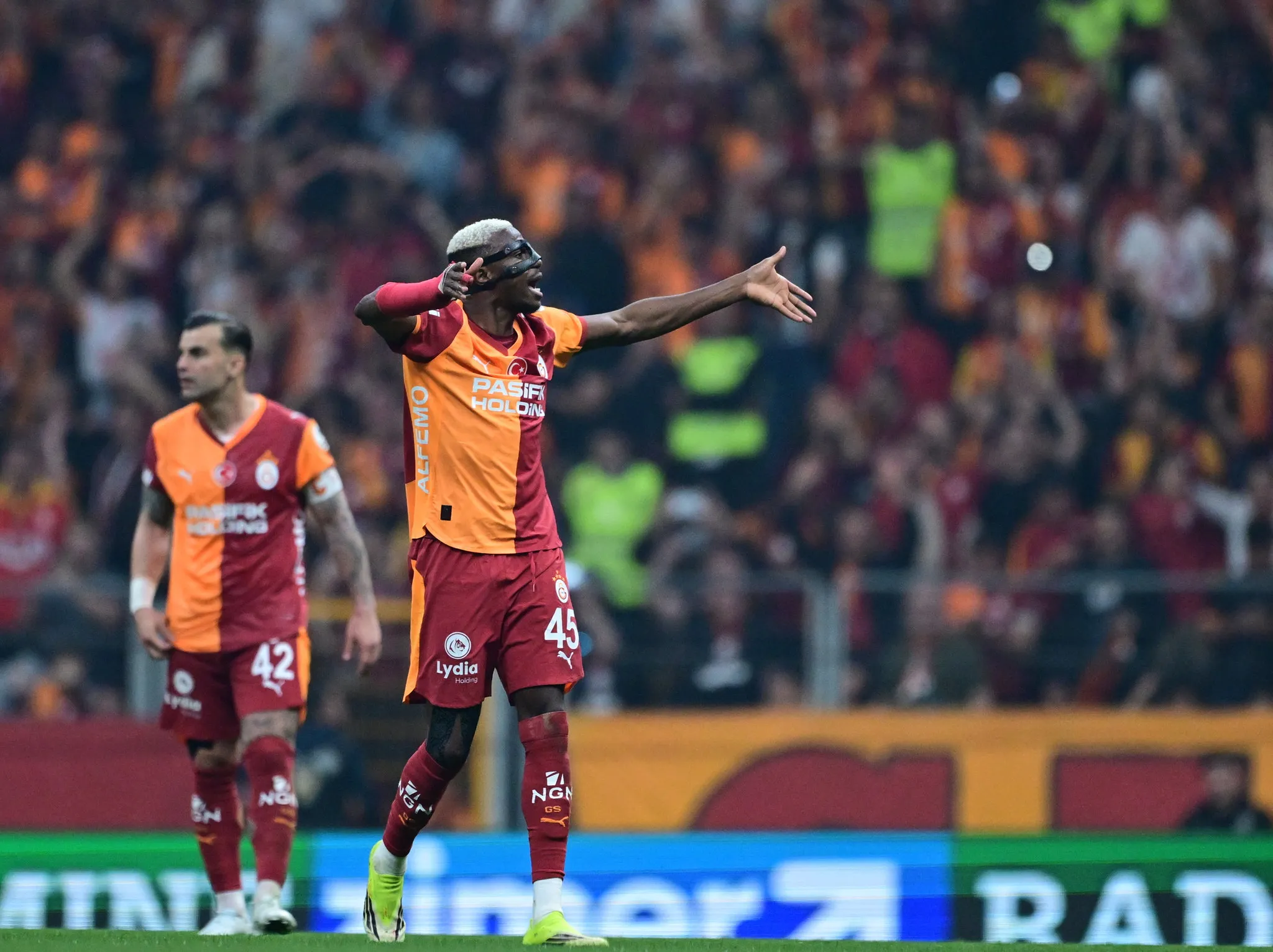 Süper Lig’e Galatasaray ambargosu! Aslan 4. Kez üst üste şampiyon oldu | Başkan'dan tebrik