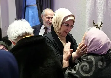 Emine Erdoğan iftar için Darülaceze'deydi!