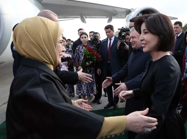 SON DAKİKA: Başkan Erdoğan ve Özbekistan Cumhurbaşkanı Şevket Mirziyoyev’den önemli açıklamalar