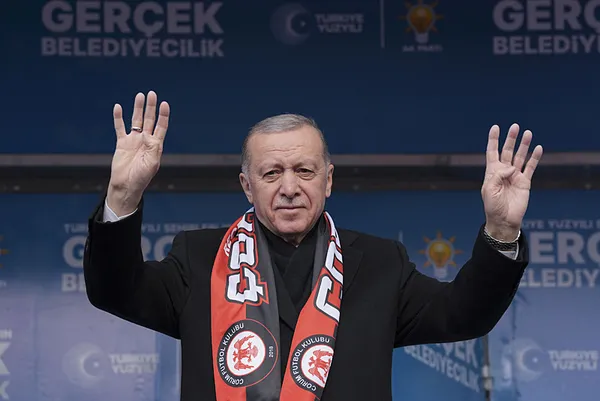 Önce Tokat sonra Çorum! Başkan Erdoğan’dan üst üste iki miting: CHP ve DEM Kandil’in talimatını İstanbul’da uyguluyor