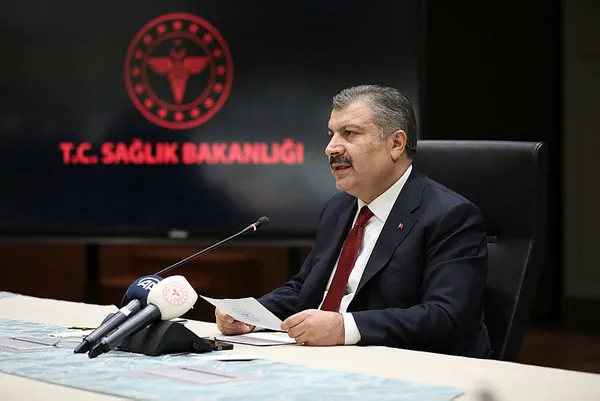 Bakan Koca'dan sağlık çalışanlarına yönelik önemli açıklama - 1