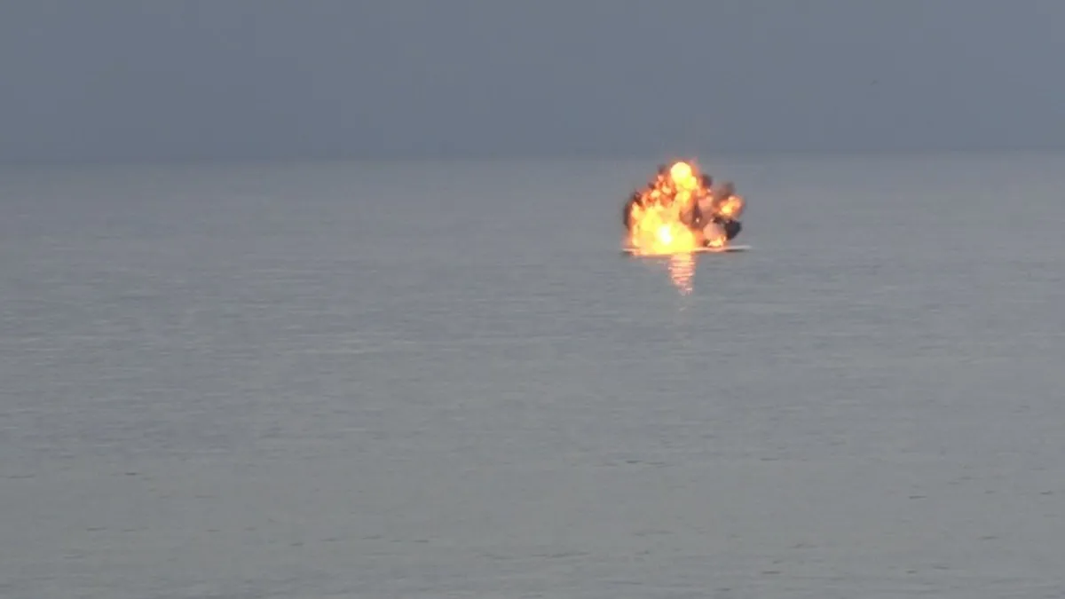 Trabzon'da hareketli anlar! Denizin ortasında alev topu | Balıkçılar bulmuştu SAS ekipleri patlattı