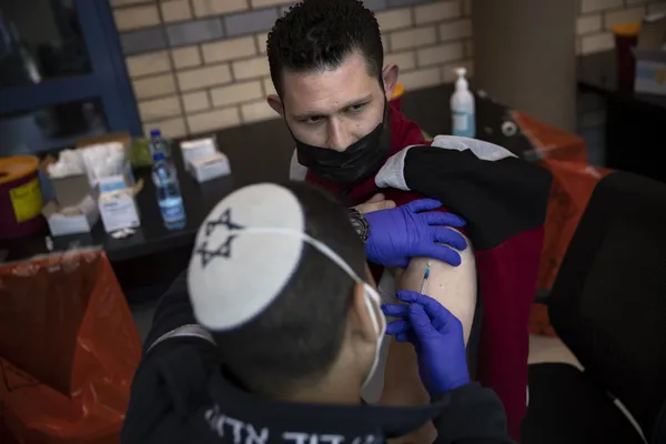 İsrail'den flaş maske kararı! Zorunluluk kaldırılıyor - 3