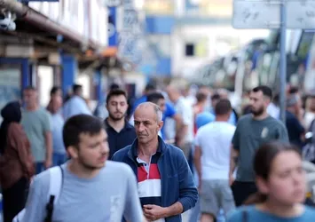 Büyük İstanbul Otogarı'nda tatil dönüşü yoğunluğu!