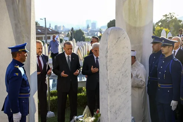 Son dakika | Başkan Erdoğan'dan önemli paylaşım: Hiçbir kardeşimizi boynu bükük bırakmadık - 1