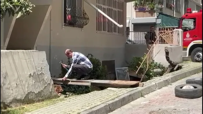 Avcılar'da korkutan olay! Mahalle sakinleri sokağa döküldü - 2