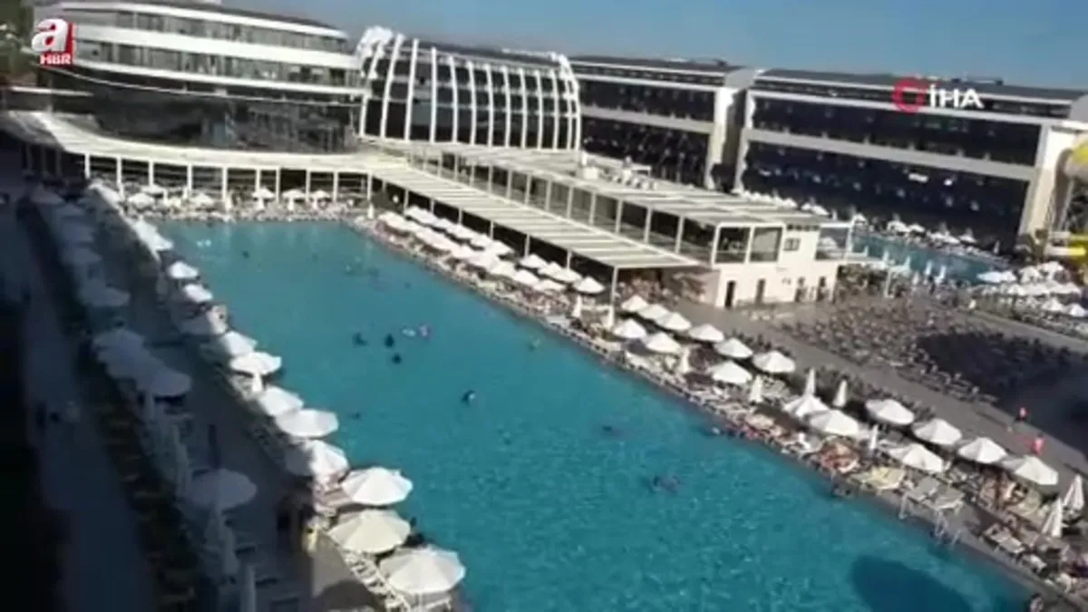 Antalya'da yaz sezonu turizmcilerin beklentilerini karşıladı
