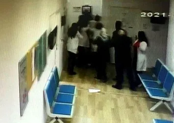 Son dakika: Avcılar'da doktora aşı dayağı!