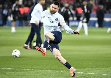Lionel Messi'yi şoke eden teklif! Adım adım ayrılığa hazırlanıyor