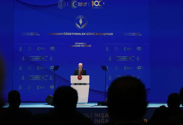 Başkan Recep Tayyip Erdoğan tarih vererek müjdeyi duyurdu: Çalışan emekliye 5 bin TL ikramiye...