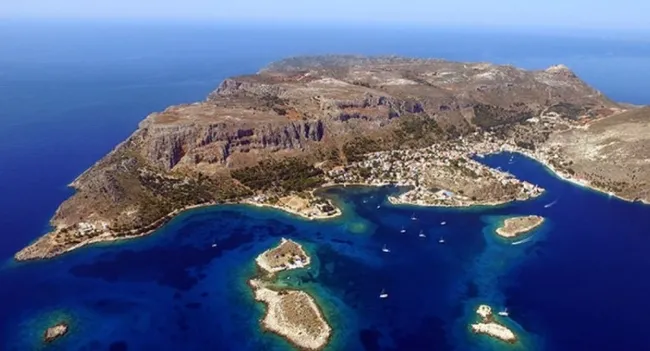 Yunan vekil Keridis itiraf etti: Adalar Denizi sadece Yunanistan’a ait değil