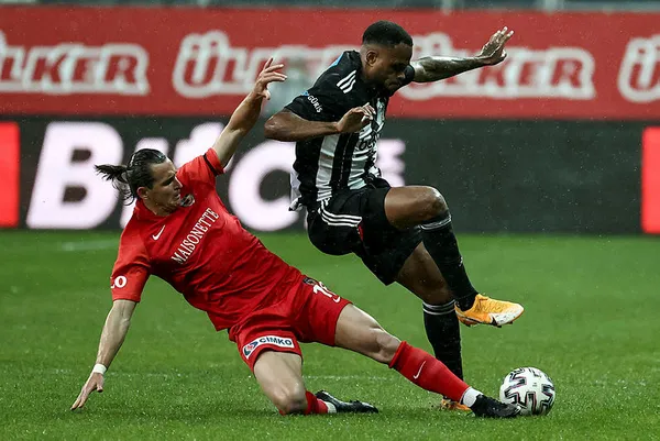 Son dakika: Beşiktaş’ta Sergen Yalçın şoku! Haftaya cezalı