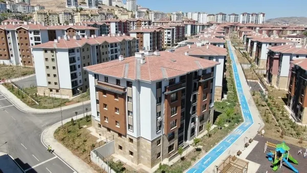 1663166628608.jpg İşte İstanbul'da sosyal konutların inşa edileceği arsa! Milyonlar merakla bekliyordu! Başakşehir'deki 50 dönümlük araziyi ilk kez A Haber görüntüledi - 9