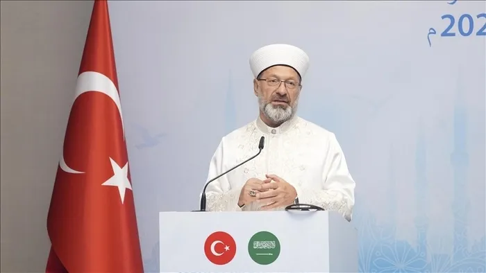 kulliyede-onemli-kabul-baskan-erdogan-suudi-arabistan-hac-ve-umre-bakani-tevfik-er-rabiayi-kabul-etti-1757421685874.jpeg (FOTO: AA )
