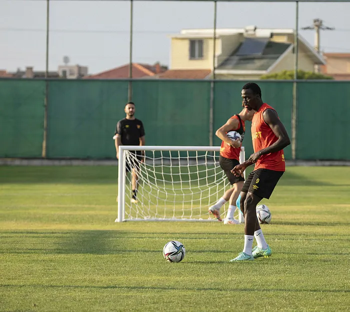 Göztepe'de Cherif Ndiaye isyan bayrağını açtı - 2
