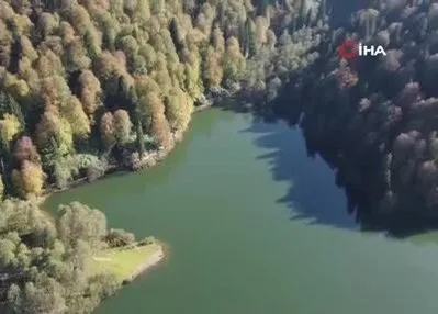 Borçka Karagöl sonbaharın renklerine büründü