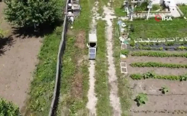 Vefalı kocadan eşine büyük jest! Sera malzemelerinden elektrikli araba yaptı