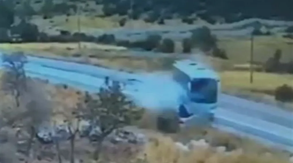 Gaziantep'teki kazada çok sayıda ölü! Çarpışma anı kamerada