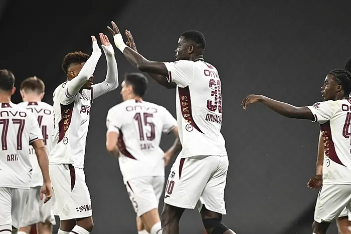 Fırtına sessizliğini bozdu! Bordo-mavililer Karagümrük’ü rahat geçti