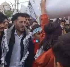 kemal-kilicdaroglunun-destekcisi-hdpkk-mitinginde-skandal-olaylar-turk-bayraklari-indirildi-ocalana-ozgurluk-t-1683986668506.jpeg Kemal Kılıçdaroğlu'nun destekçisi HDPKK mitinginde skandal olaylar! Türk bayrakları indirildi Öcalan'a özgürlük talep edildi Türkiye tehdit edildi - 5