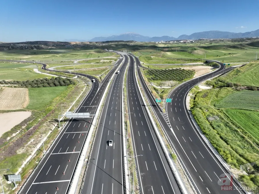 Bölünmüş yollarda 30 bin kilometrelik eşik aşıldı! Dev hizmetin lansmanına Başkan Erdoğan katılacak 4