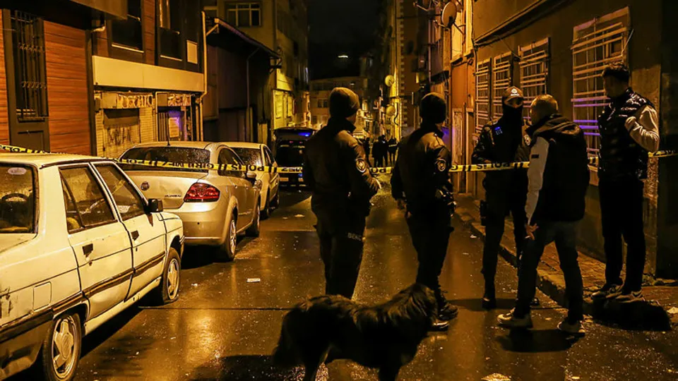 İstanbul Fatih’te silahlı saldırı! Yaralılar var