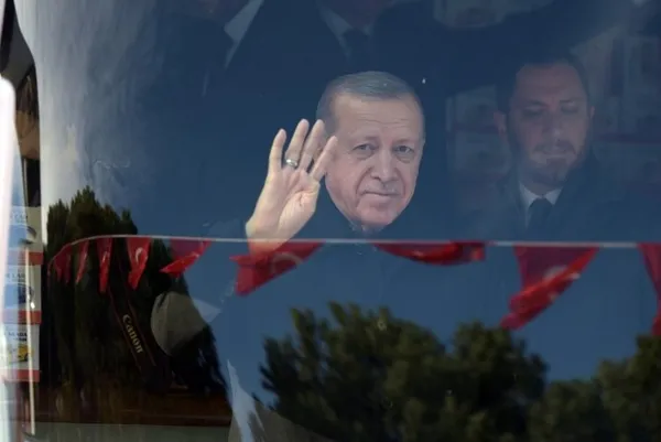 Son seçim anketinin sonuçları açıklandı: O gelişme sonrası 3 puanlık fark daha...