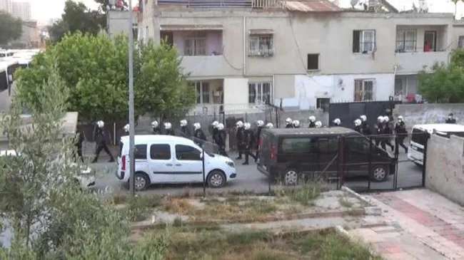 otoyolda-fuhus-vaadiyle-dolandiricilik-yapanlara-operasyon-1622290228465.jpg Otoyolda fuhuş vaadiyle dolandırıcılık yapanlara operasyon - 2