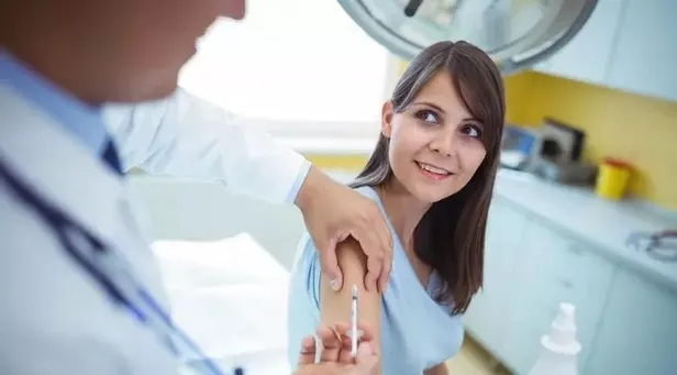 Grip aşısı koronadan korur mu? Grip aşısı randevu nasıl alınır? Grip aşısı kimlere, ne zaman yapılır? İşte uzman yorumları... - 4