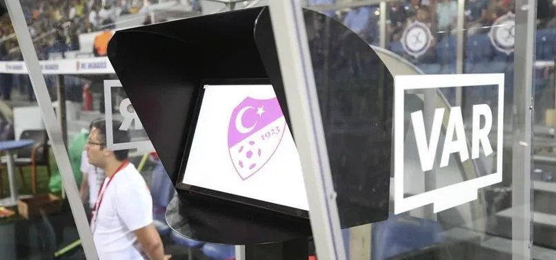 Süper Lig hakemlerine VAR eğitimi verildi