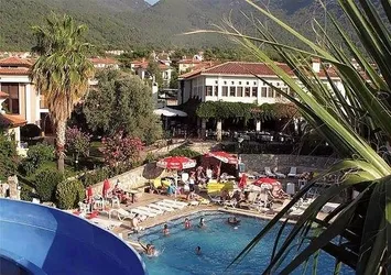 Yangın bölgesindeki esnaftan çağrı! Rezervasyonları iptal etmeyin